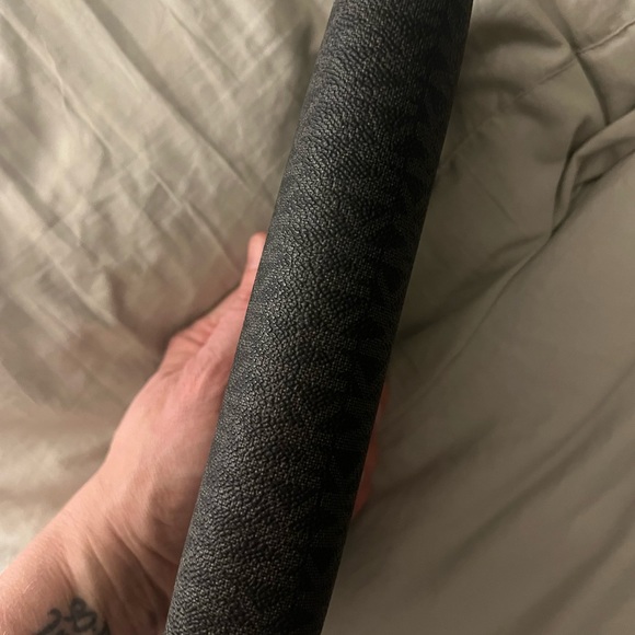 Authentic Michael Kors Continental Wallet - Picture 2 of 9